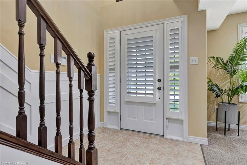 10 Stratford Terrace photo 3