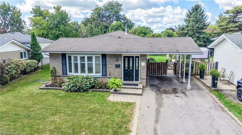 1434 Dewbourne Crescent