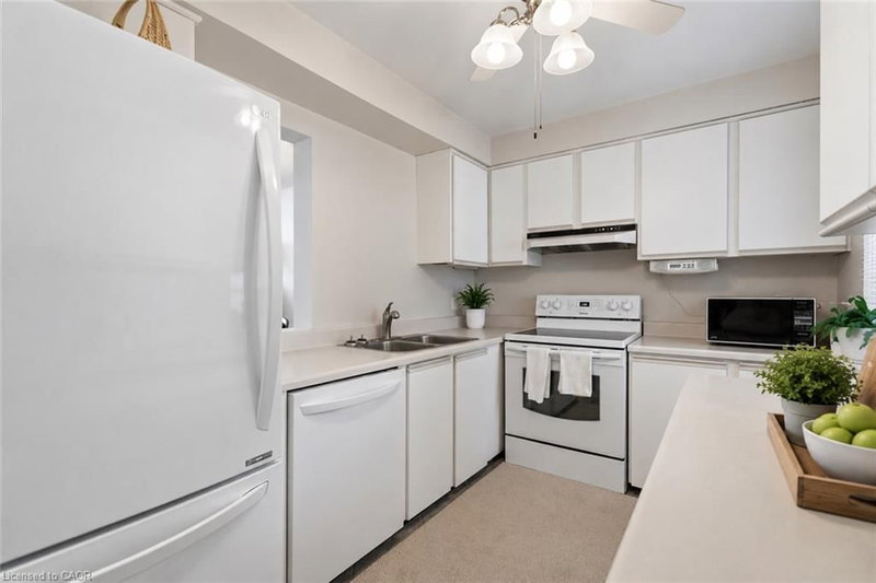 122 Lakeshore Road photo 5