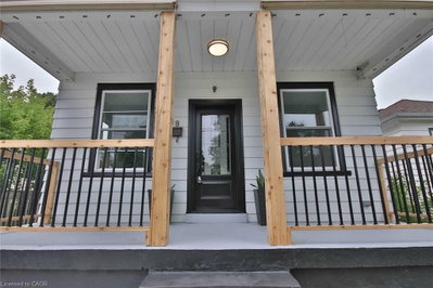 Upper - 549 Waterloo Street