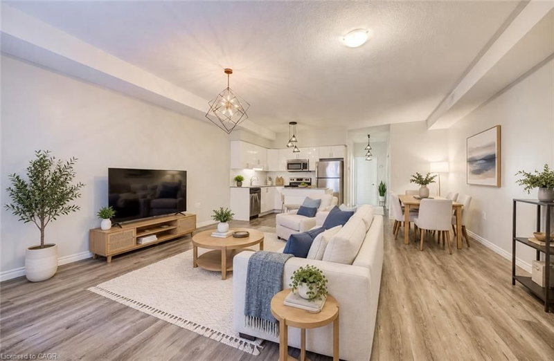 C13 - 1430 Highland Road W