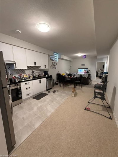 98 Acacia Road
