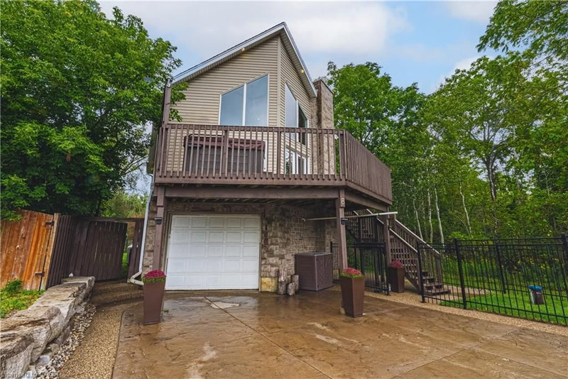 8 Lake Road photo 2