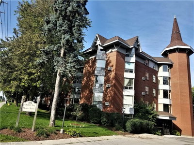 306 - 384 Erb Street W