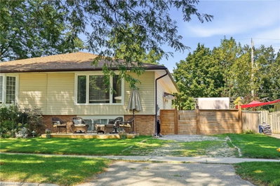 3 Glengrove Avenue