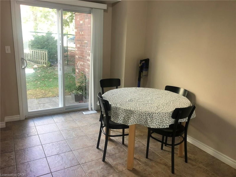 55 Mooregate Crescent photo 5