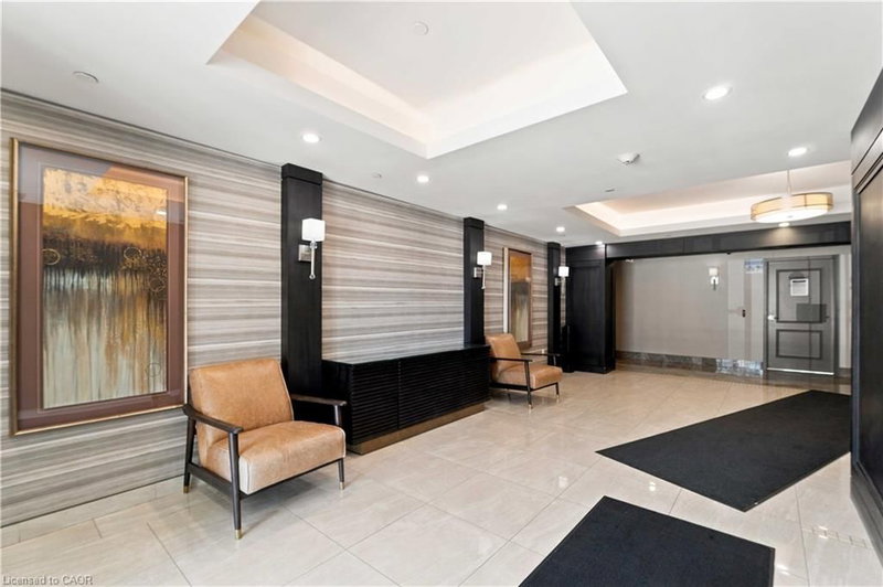 411 - 125 Shoreview Place