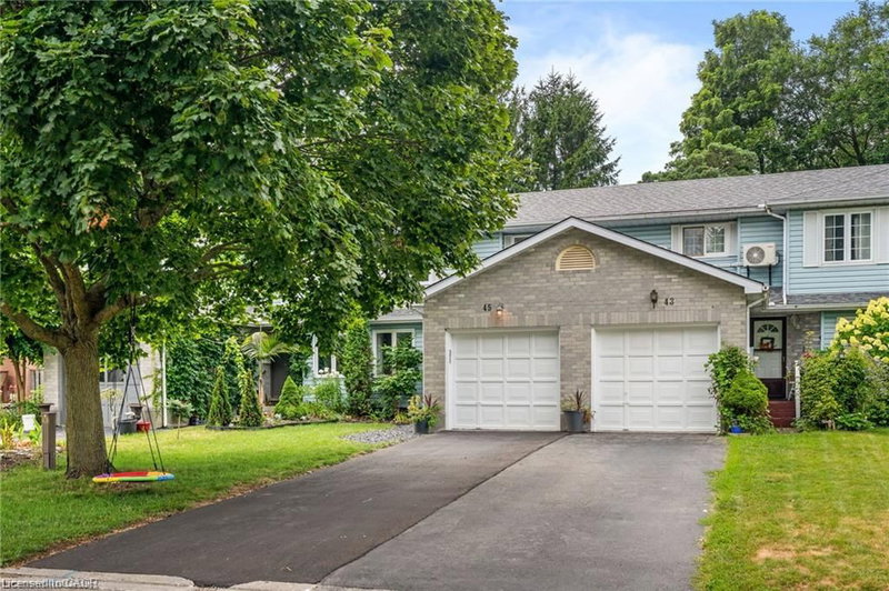 45 Freeman Crescent