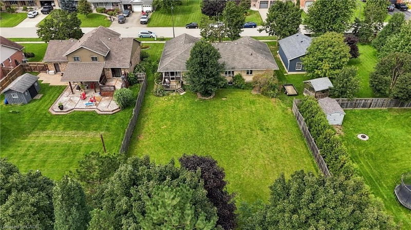 63 Oakridge Avenue
