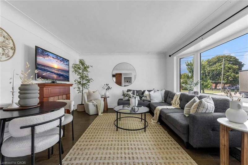 6 Beacon Avenue