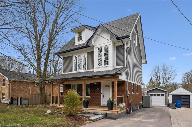 10 Winston Crescent photo 5