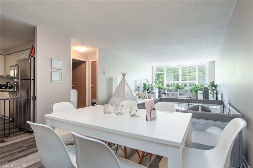 914-35 Green Valley Drive, Kitchener, view 13