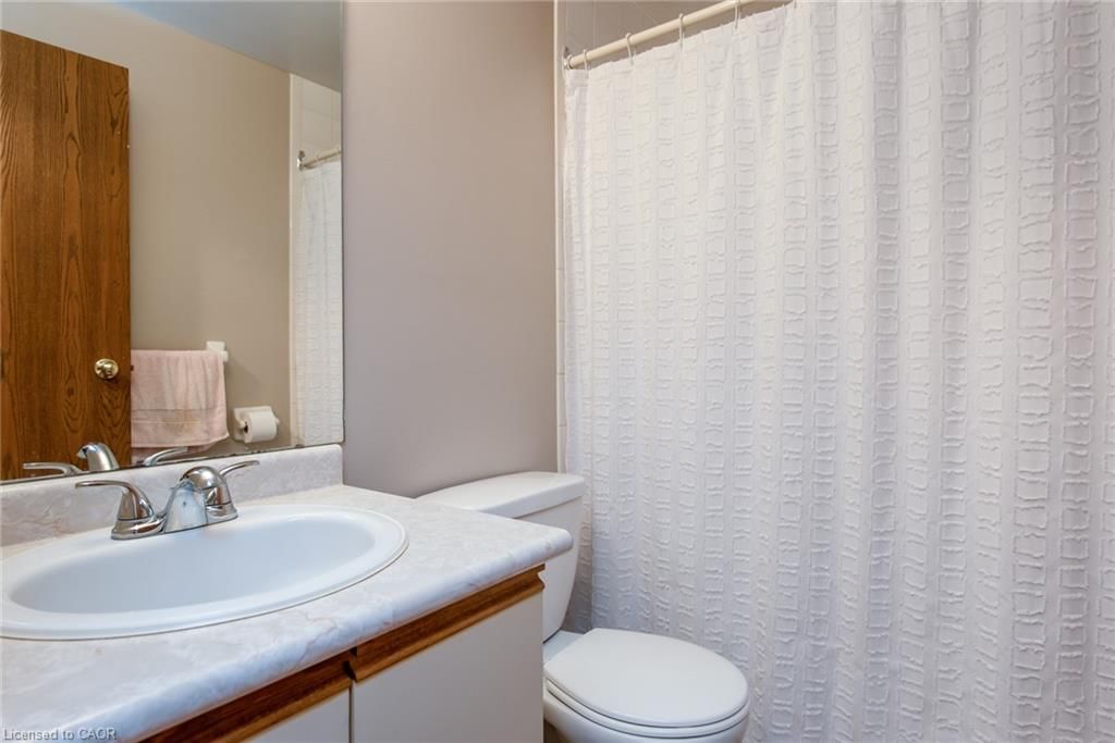 914-35 Green Valley Drive, Kitchener, view 17