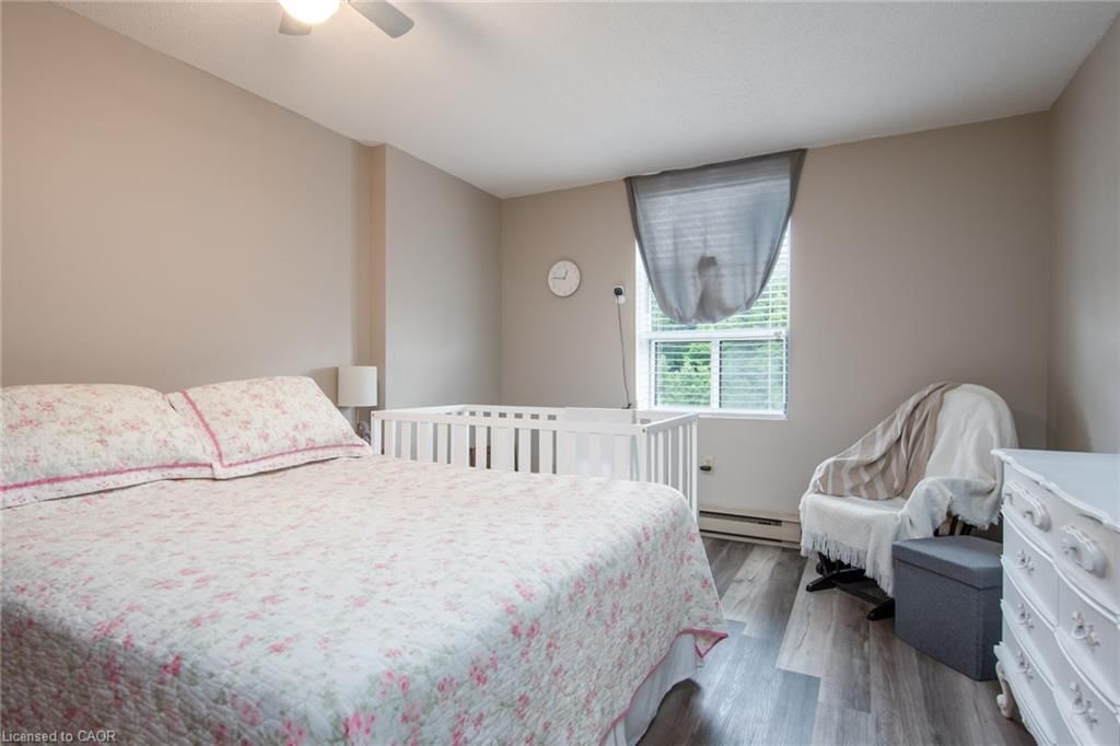 914-35 Green Valley Drive, Kitchener, view 18