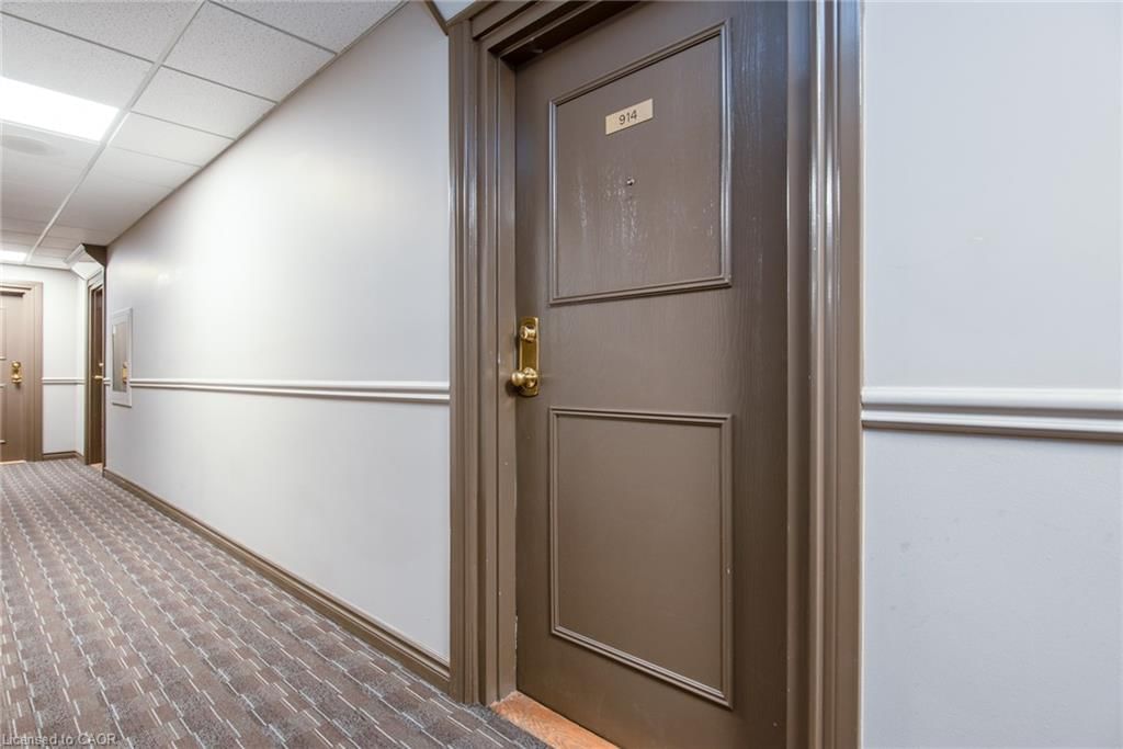 914-35 Green Valley Drive, Kitchener, view 22