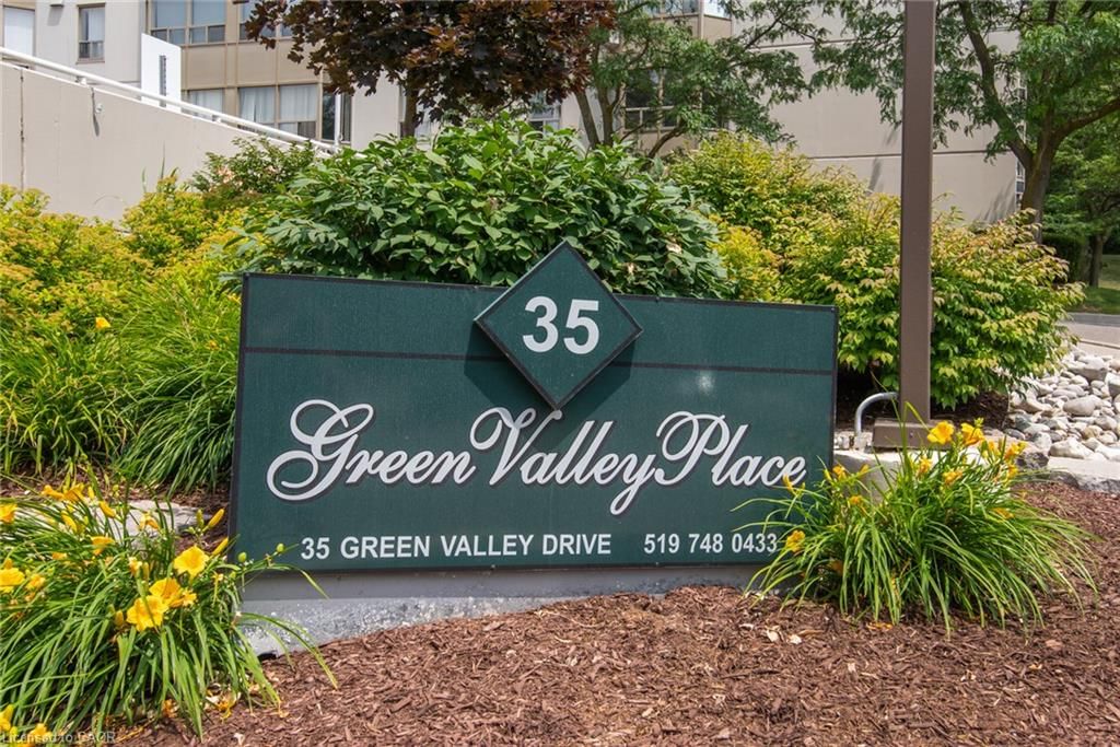 914-35 Green Valley Drive, Kitchener, view 4