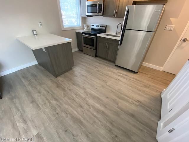205 - 161 Wellington Street N, Hamilton 2