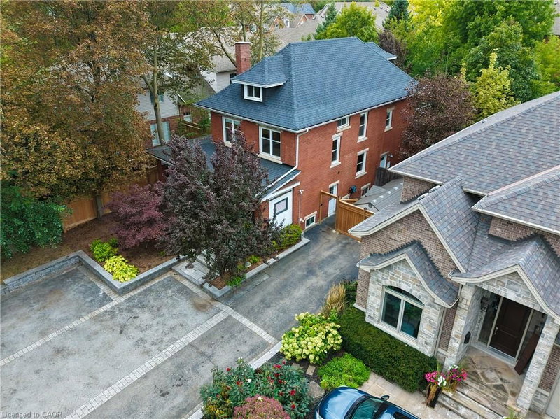 283 Plains Road W