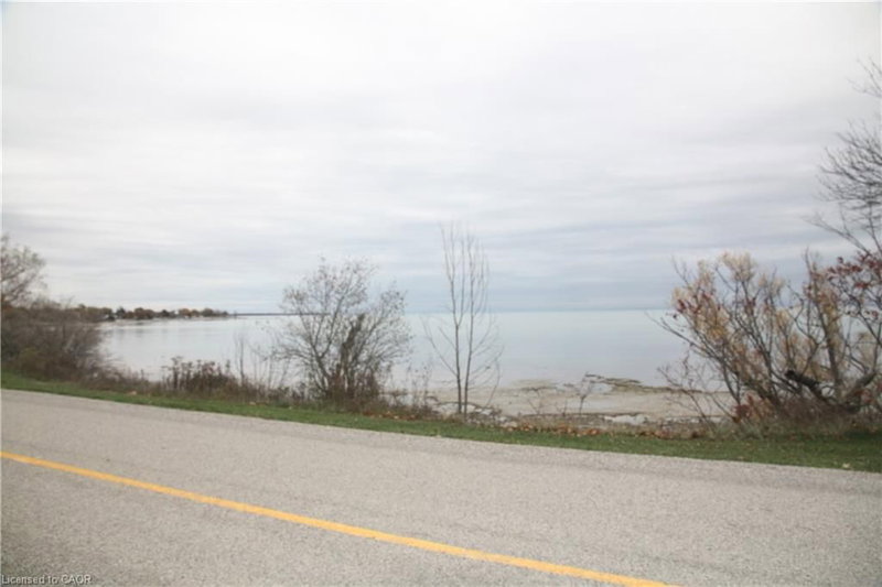 2525 Lakeshore Road