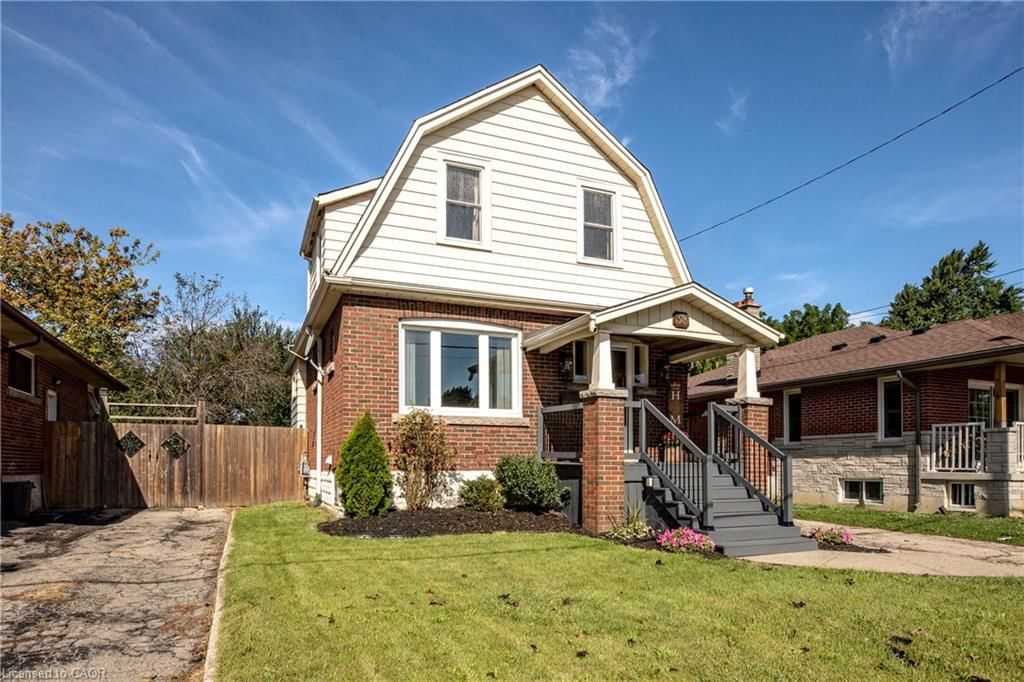 Single Family Residence for sale at 38 East 17th Street, Hamilton, ON, L9A 4M1 - Inch Park - MLS: 40863099