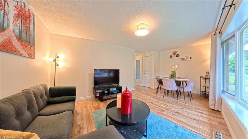 380 Grangewood Drive photo 4
