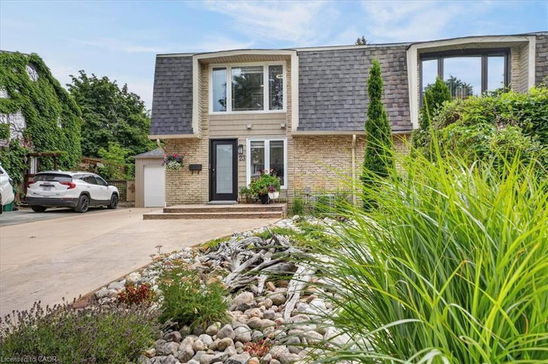 23 Briar Knoll Drive