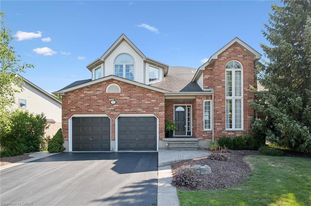 Single Family Residence sold at 32 Pine Ridge Drive, Guelph, ON, N1L 1K3 - Pineridge/Westminster Woods - MLS: 40863151