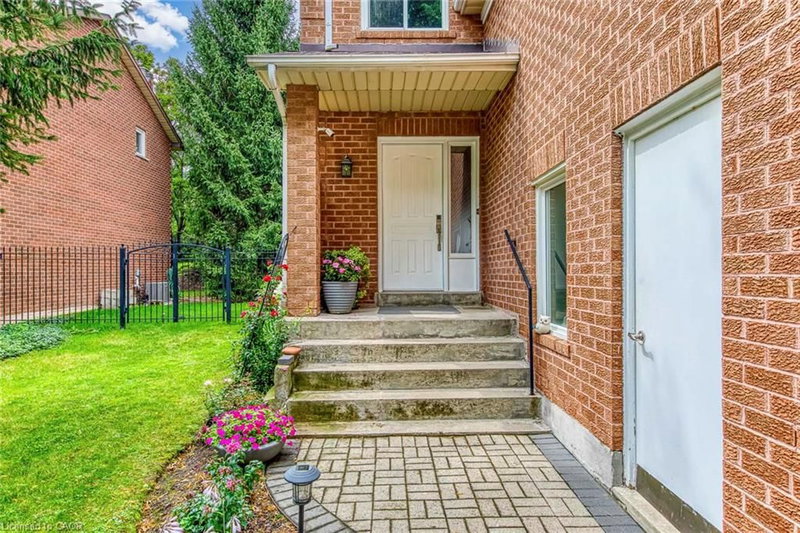 2549 Addingham Crescent