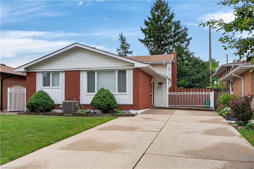 Single Family Residence for sale at 41 Darlington Drive, Hamilton, ON, L9C 2L8 - Gilbert - MLS: 40863196