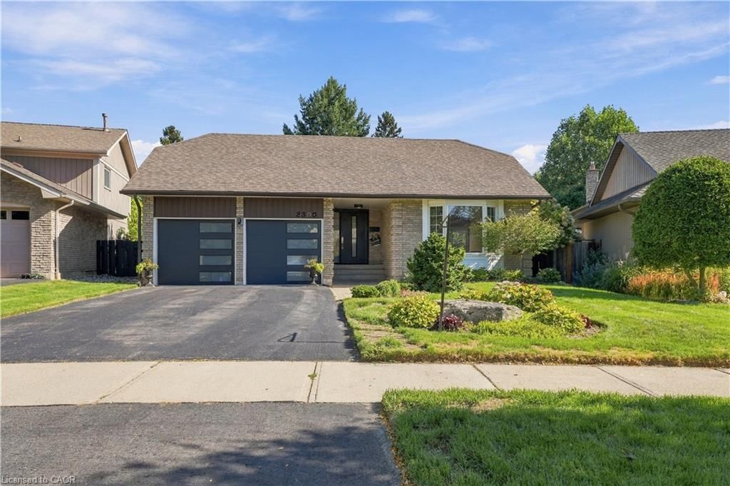 Single Family Residence for sale at 2390 Sinclair Circle, Burlington, ON, L7P 3C3 - Brant Hills - MLS: 40863224