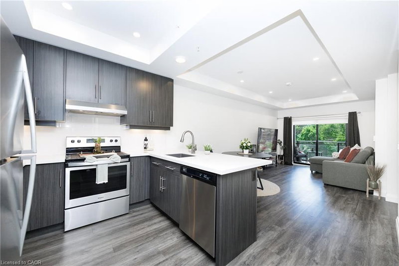 30 Hamilton Street S photo 4