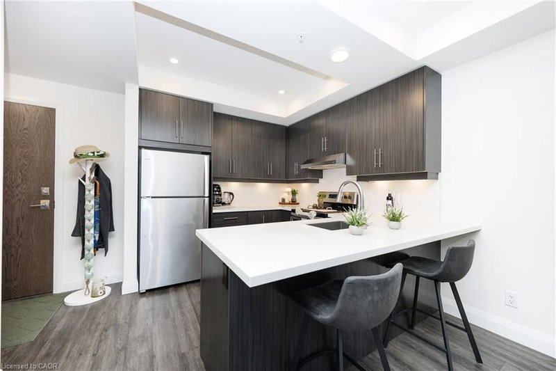 30 Hamilton Street S photo 5