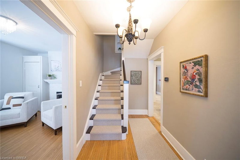 48 Lincoln Avenue photo 4