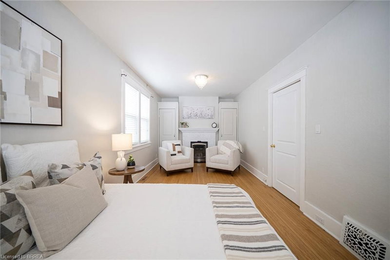 48 Lincoln Avenue photo 5