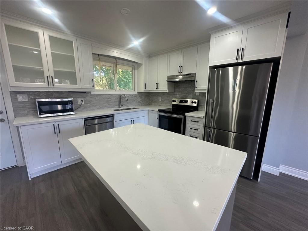 Upper - 16 Poplar Street, Simcoe 2