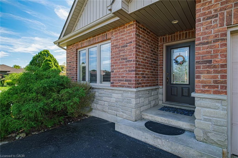 2 Millcroft Drive