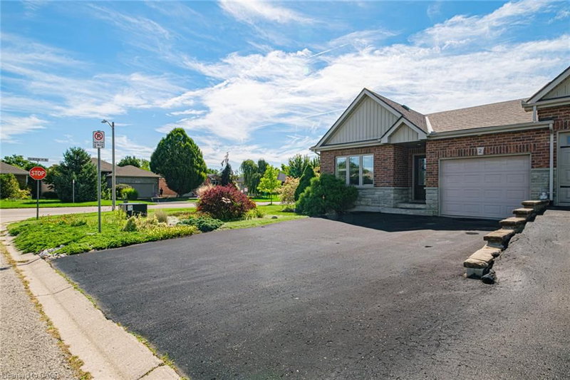 2 Millcroft Drive
