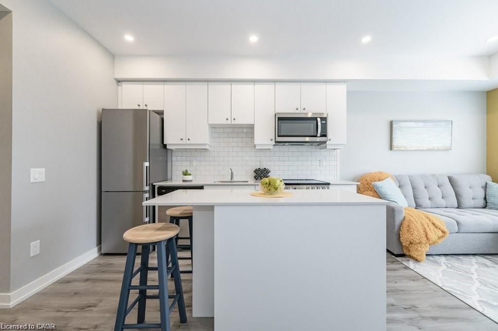 503 - 247 Northfield Drive E 3