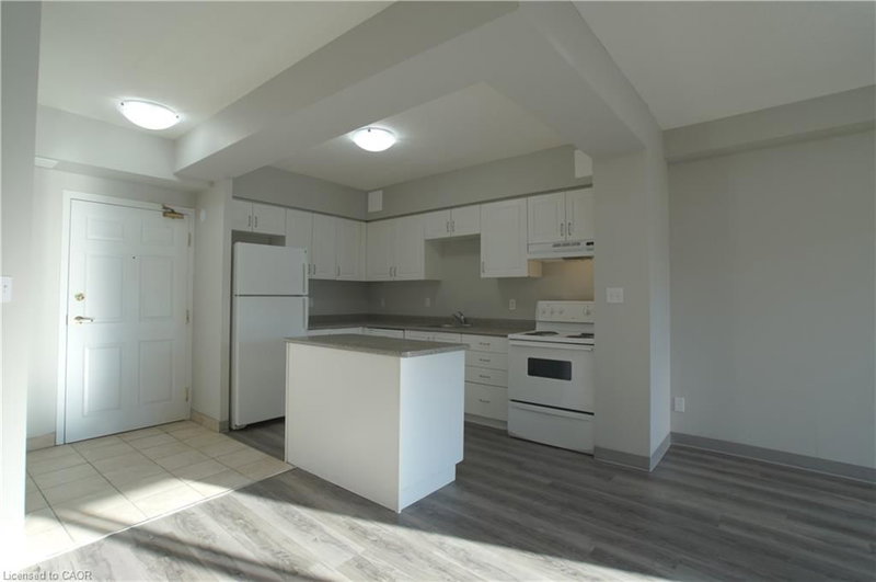 403 - 736 Old Albert Street