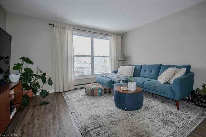 2 - 25 Elgin Street N