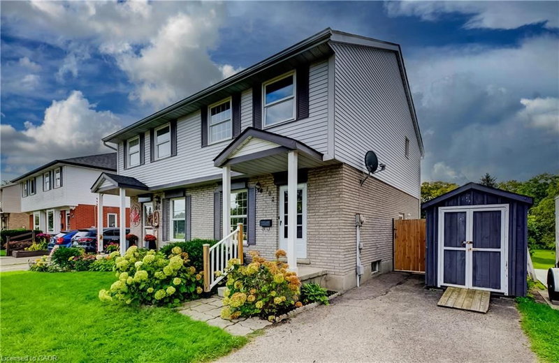 102 Bloomingdale Road N