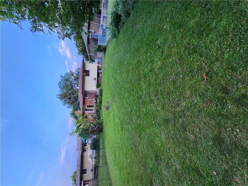 364 Lakeview Drive photo 4