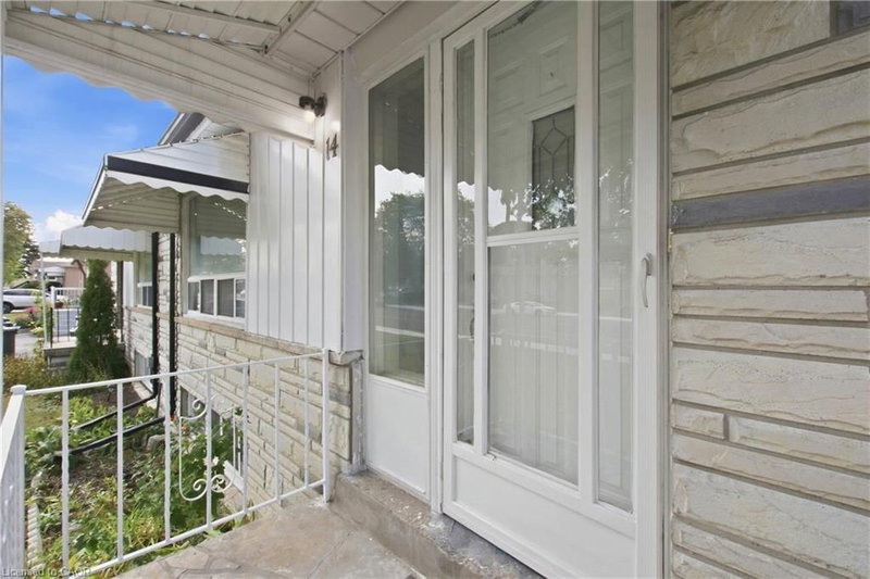 14 Avondale Boulevard photo 4