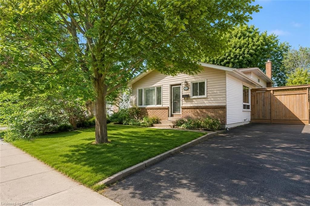 Single Family Residence for sale at 369 West Acres Drive, Guelph, ON, N1H 7B3 - Willow West/Sugarbush/West Acres - MLS: 40863857