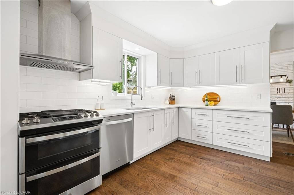 125 Martinglen Crescent, Kitchener, view 11