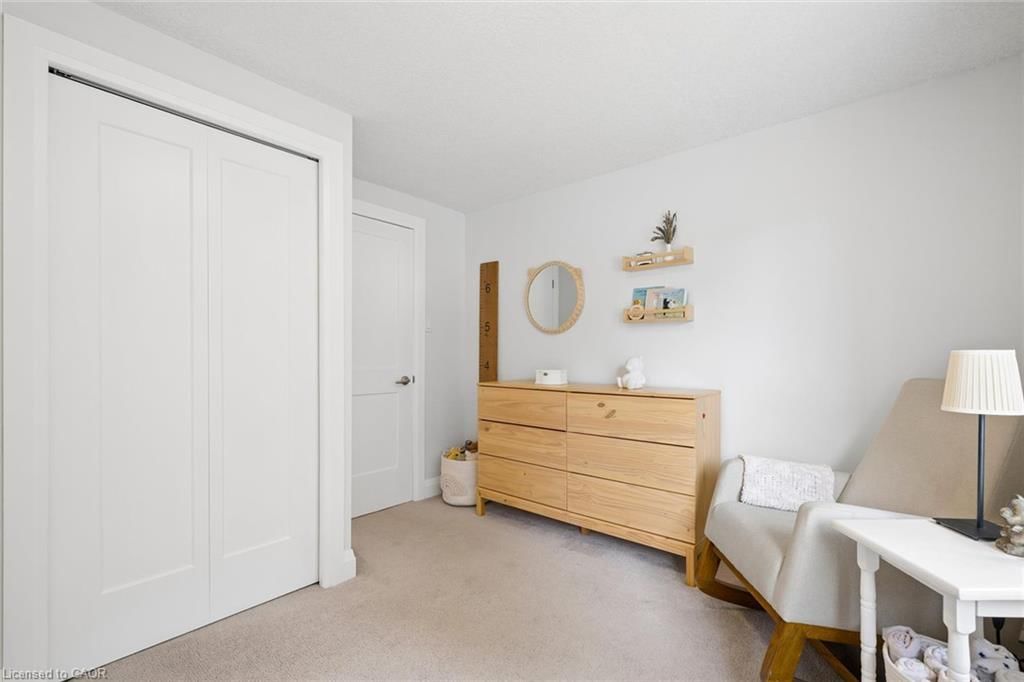 125 Martinglen Crescent, Kitchener, view 23