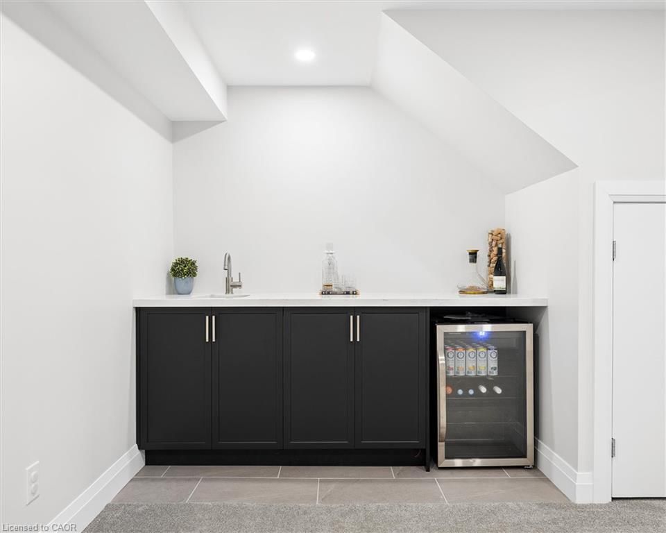 125 Martinglen Crescent, Kitchener, view 29