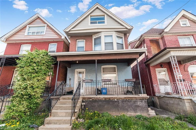 39 Arthur Avenue N