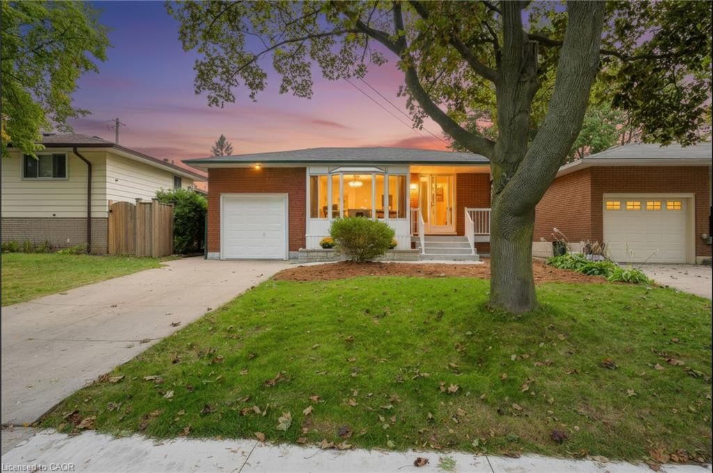 Single Family Residence for sale at 15 Clearwater Drive, Hamilton, ON, L9C 2K1 - Rolston/Yeoville - MLS: 40863892