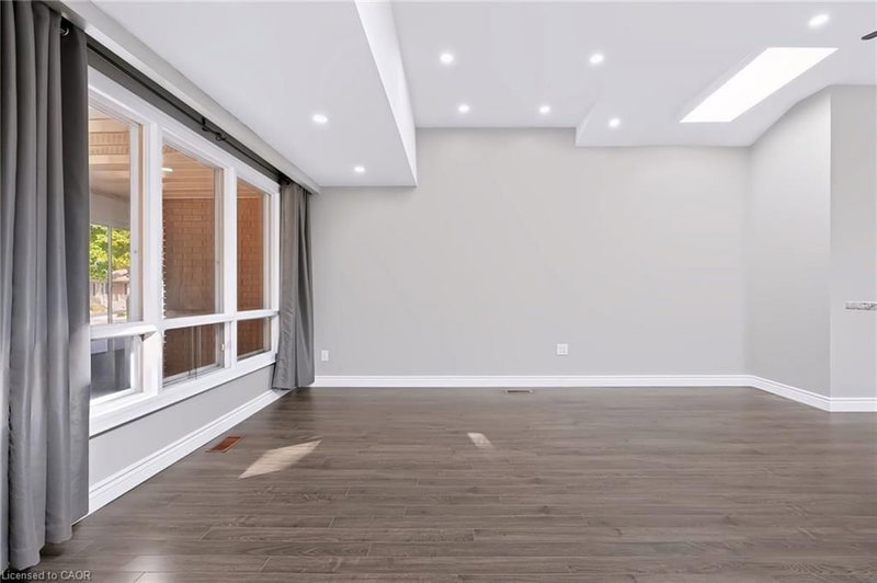 15 Clearwater Drive photo 5